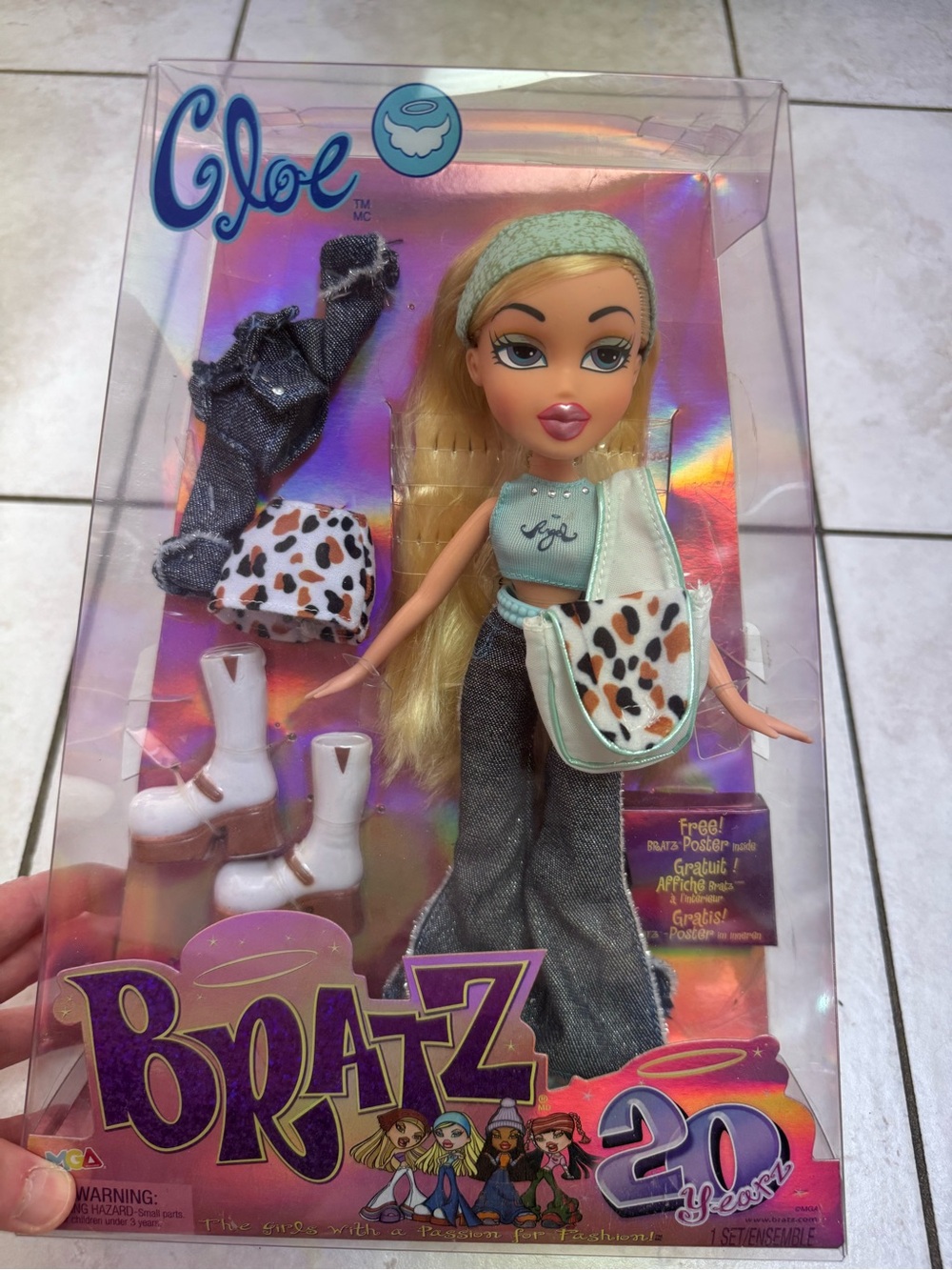 Bratz Gloe Doll with Leopard Print Accessories - Blonde, Teal & Denim